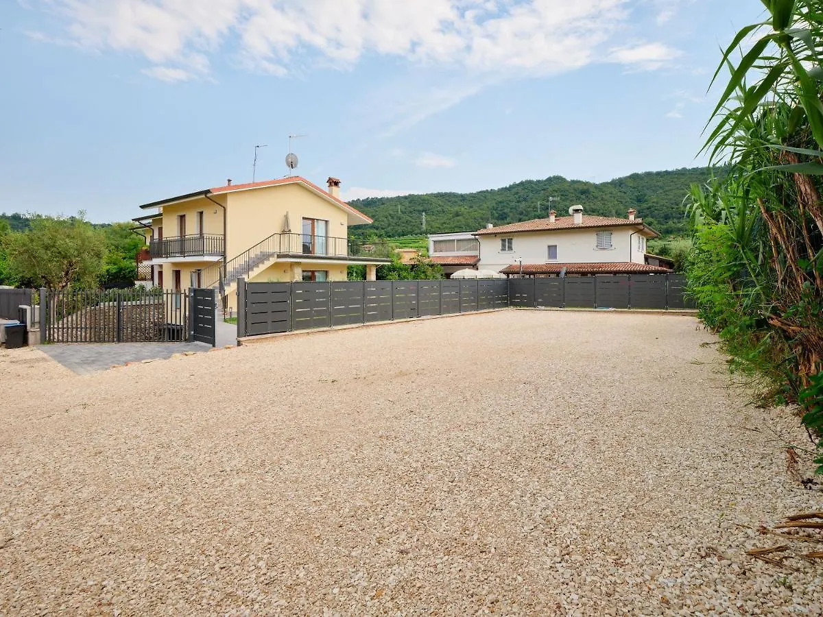 Leti Apartments Garda 意大利